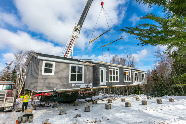 Mobile Home Anlieferung auf Cape Breton Island