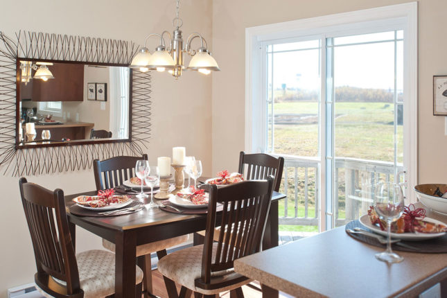 Häuser und Ferienhäuser in Kanada - www.goldenlakeestates.com