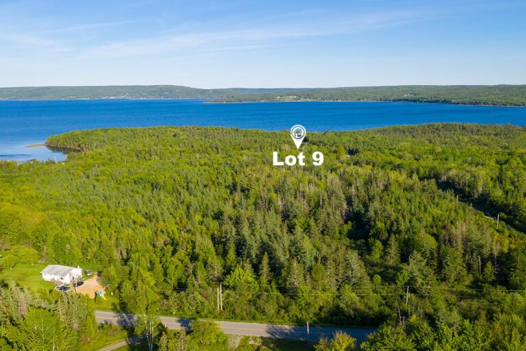 Lot 9 in unserer Sunrise Estates Erschließung - nur 1 Minute bis zum See