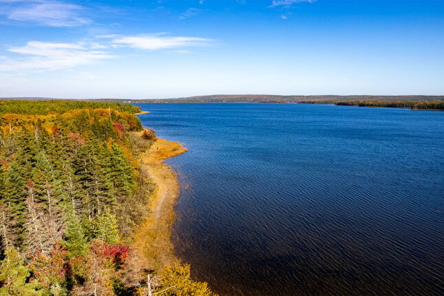 Grundstück in Kanada kaufen am See