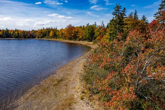 Grundstück in Kanada kaufen am See